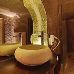 Erenbey Cave Adults Only 12 בית אירוח
